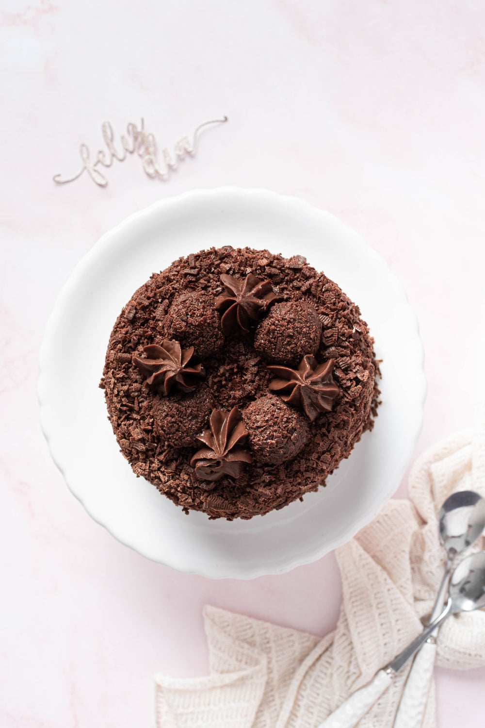 Mini torta de chocolate vista desde arriba.