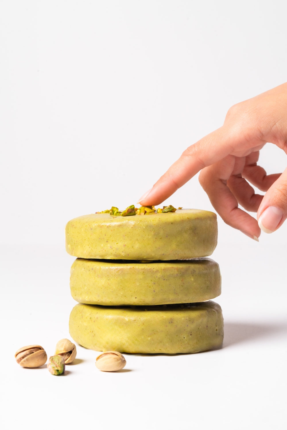 Tres alfajores de pistacchio. 